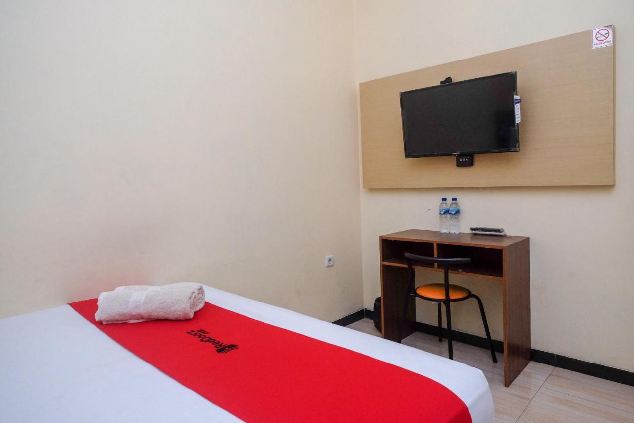 Reddoorz Near Taman Pantai Alam Indah Hotel
